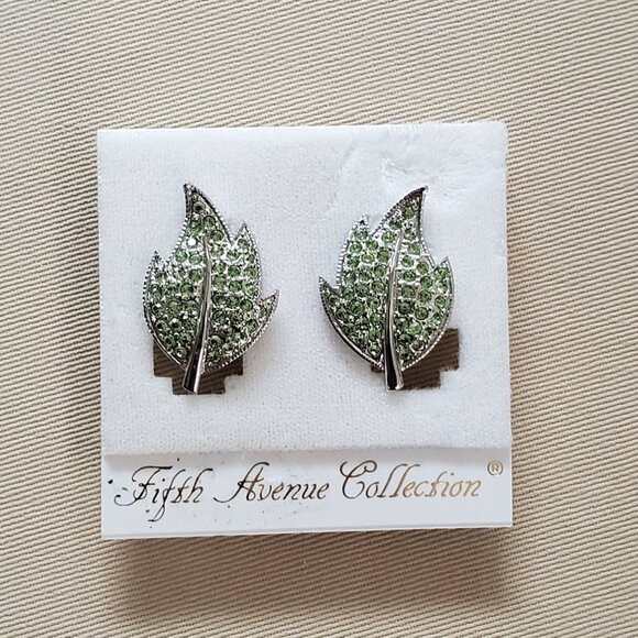 FAC Silvertone Green Peridot Colour Rhinestone Leaf Clip on Earrings - Picture 3 of 10